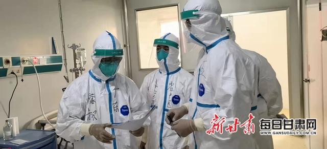 贝伐珠单抗的副作用_贝伐珠单抗治疗肺腺癌_用过贝伐珠单抗能溶栓吗